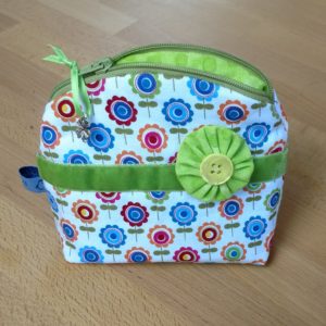 Dieses Modell mit der Rosette – einfach herzallerliebst!